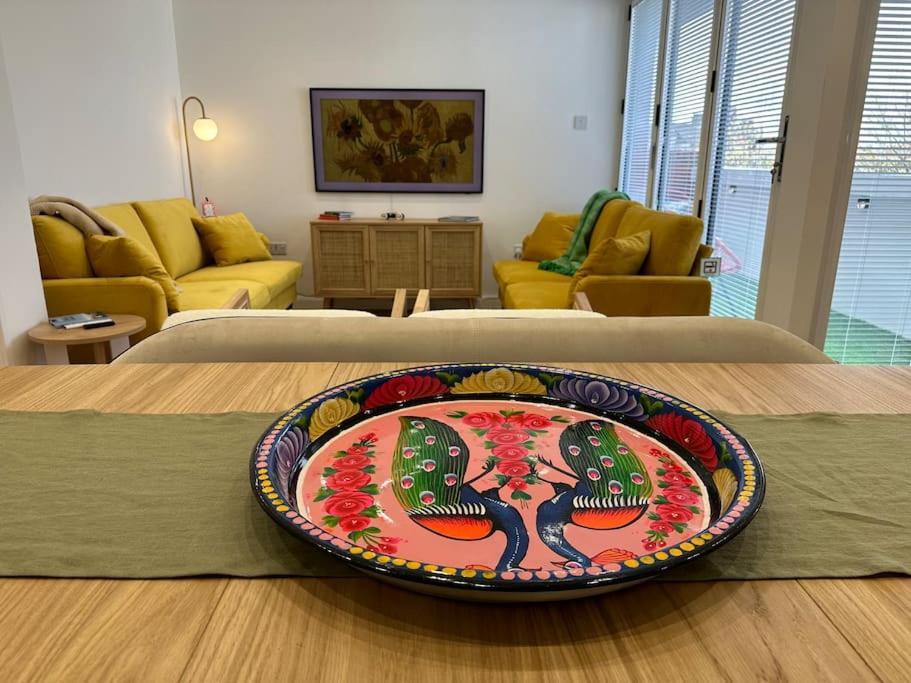 Stylish, Smart & Fun 4 Bed