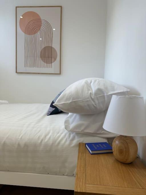 Apartment Stylish, Smart & Fun 4 Bed London
