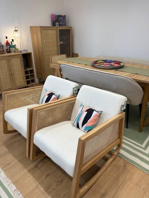 Apartment Stylish, Smart & Fun 4 Bed *