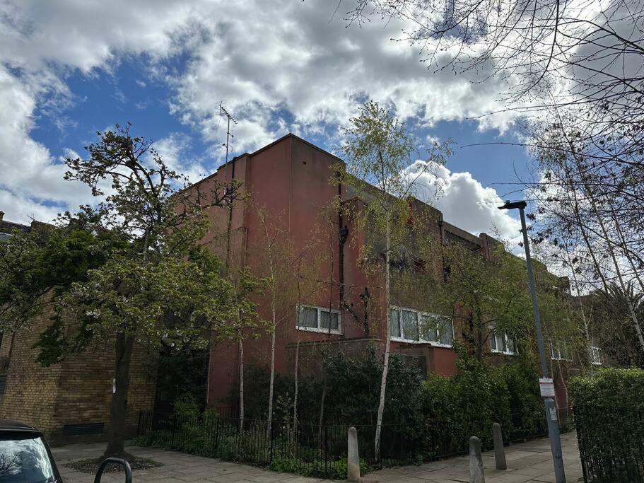 Stylish, Smart & Fun 4 Bed Apartment London