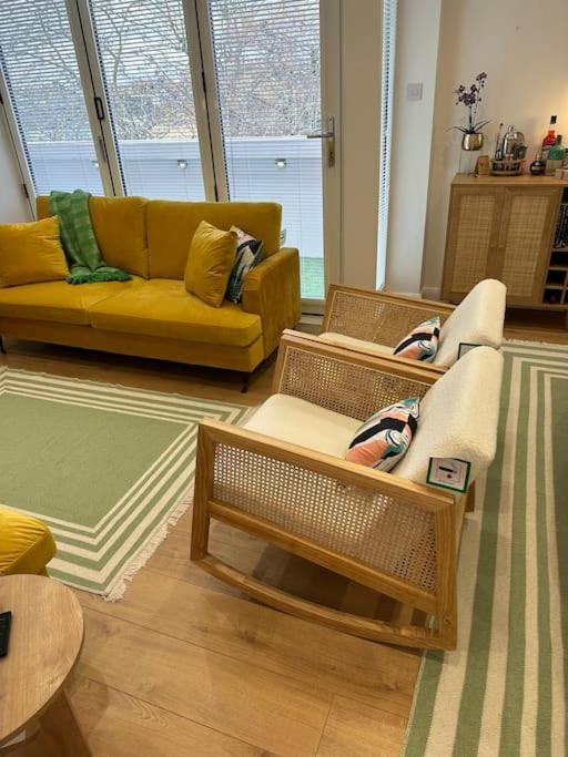 Stylish, Smart & Fun 4 Bed * London