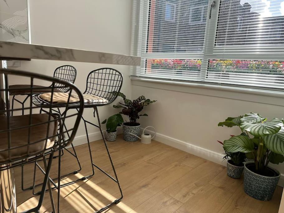 Stylish, Smart & Fun 4 Bed London