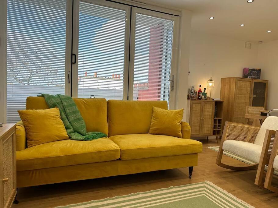 Apartment Stylish, Smart & Fun 4 Bed *
